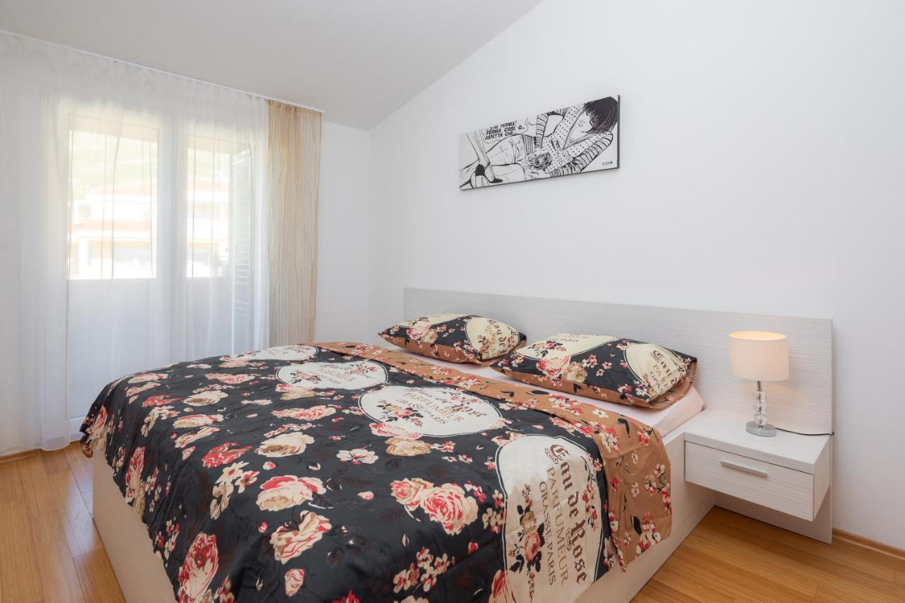Apartments Vukovic Podstrana Esterno foto